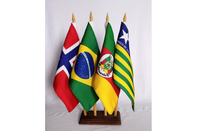 Bandeira de mesa - Kit 4 mastros